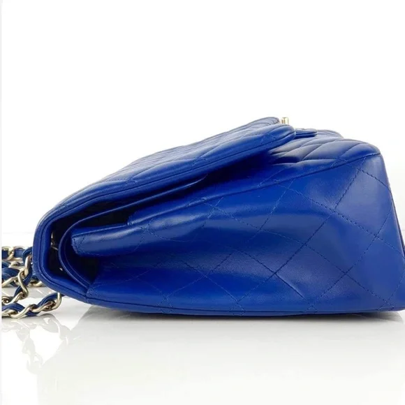 CHANEL Jumbo Classic Double Flap Bag in Cobalt Blue Lambskin - Picture 6 of 13